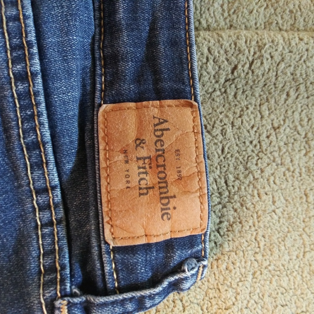 Jeans - Picture 2 of 3